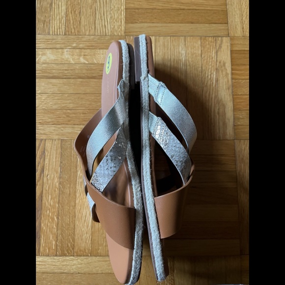 Cole Haan Brown/Gold/Silver Leather Strappy sandals in Size 9 - Picture 4 of 5